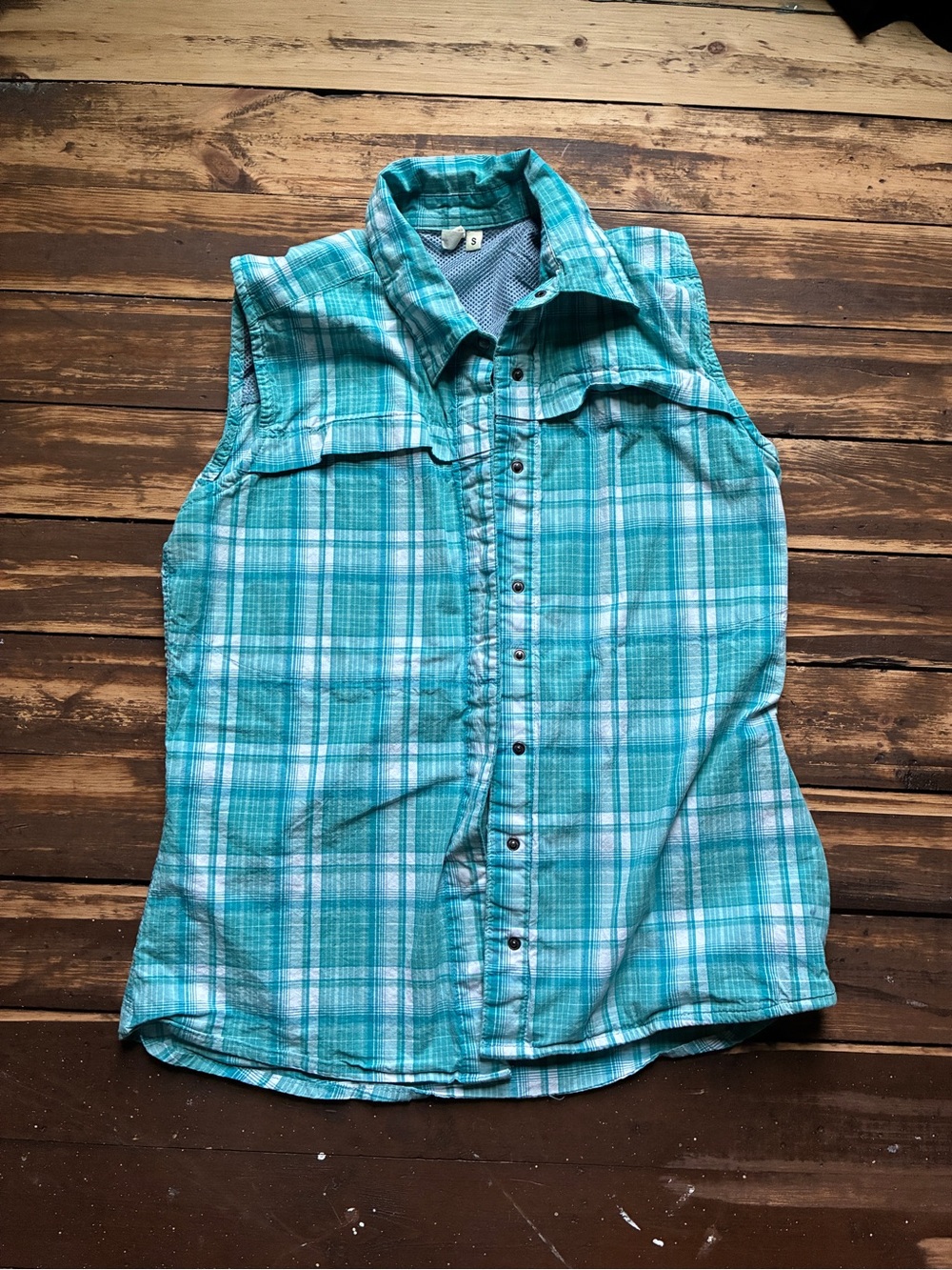 Women’s Sleeveless Plaid Button-Up Shirt - Teal Blue